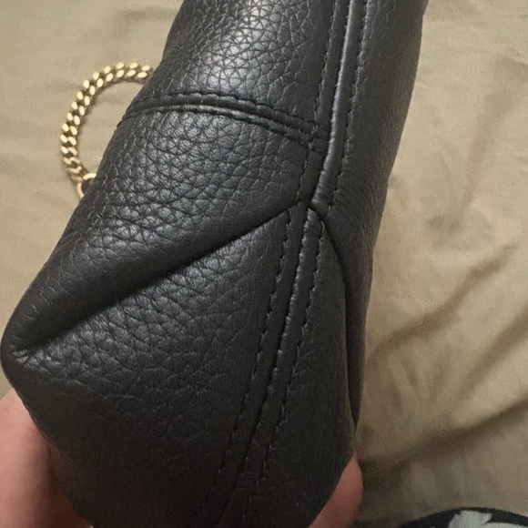 Michael Kors Black Shoulder Bag with Gold Chain - Picture 8 of 16